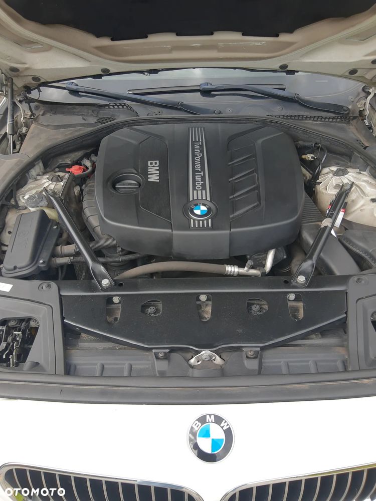 BMW Seria 5 520d - 14