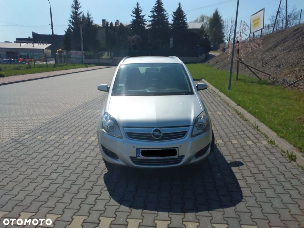 Opel Zafira 2.2 Cosmo - 2