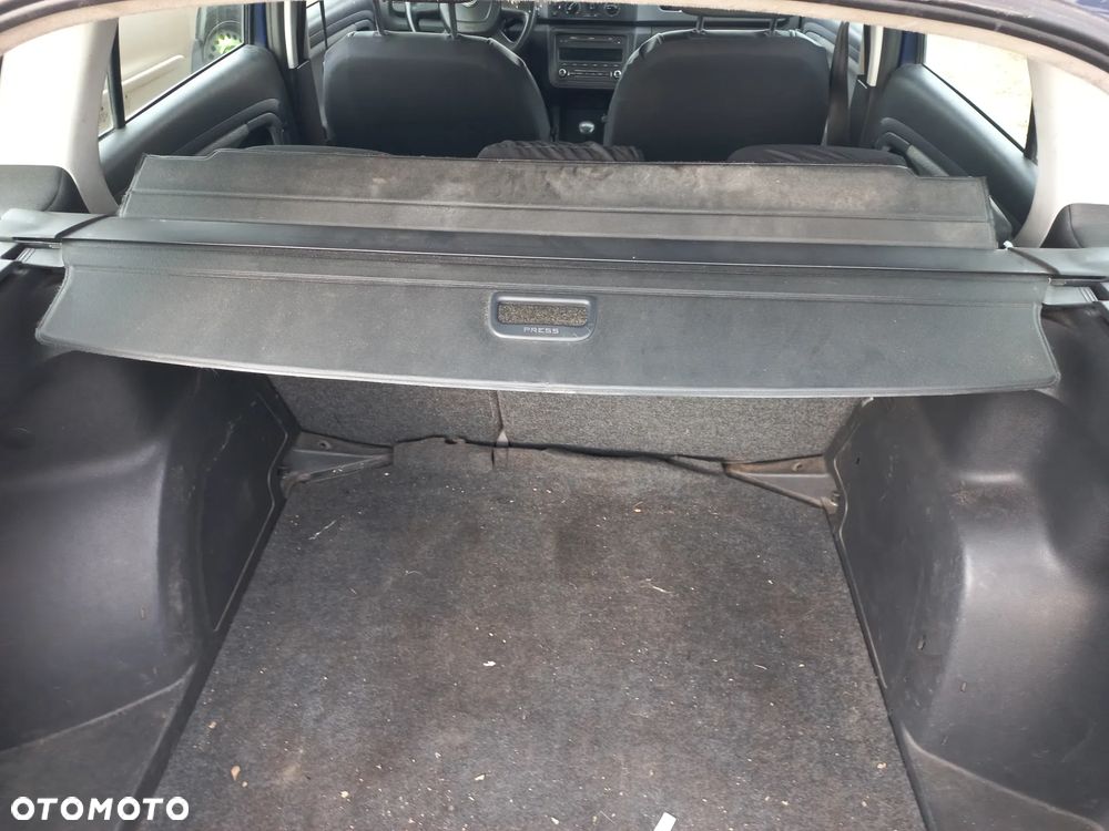 Skoda Fabia II kombi 1.6 TDI 11r roleta bagażnika - 1