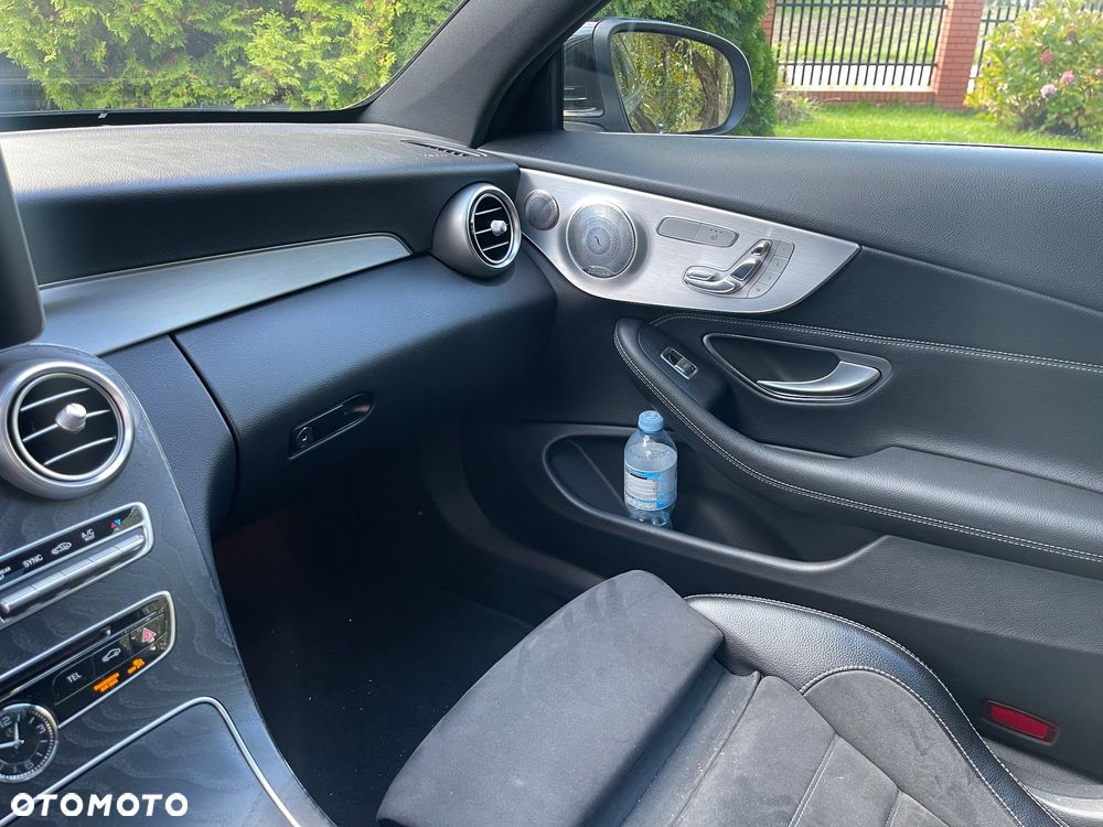 Mercedes-Benz Klasa C 300 7G-TRONIC AMG Line - 17