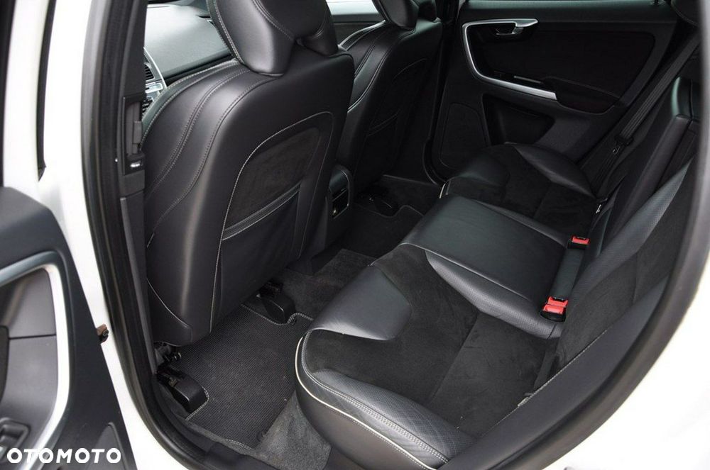 Volvo XC 60 D4 AWD Geartronic Linje Inscription - 24