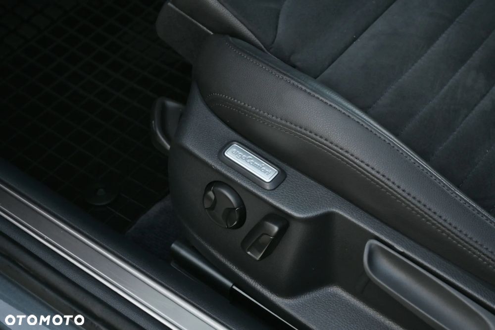 Volkswagen Passat 2.0 TDI BMT Highline - 32