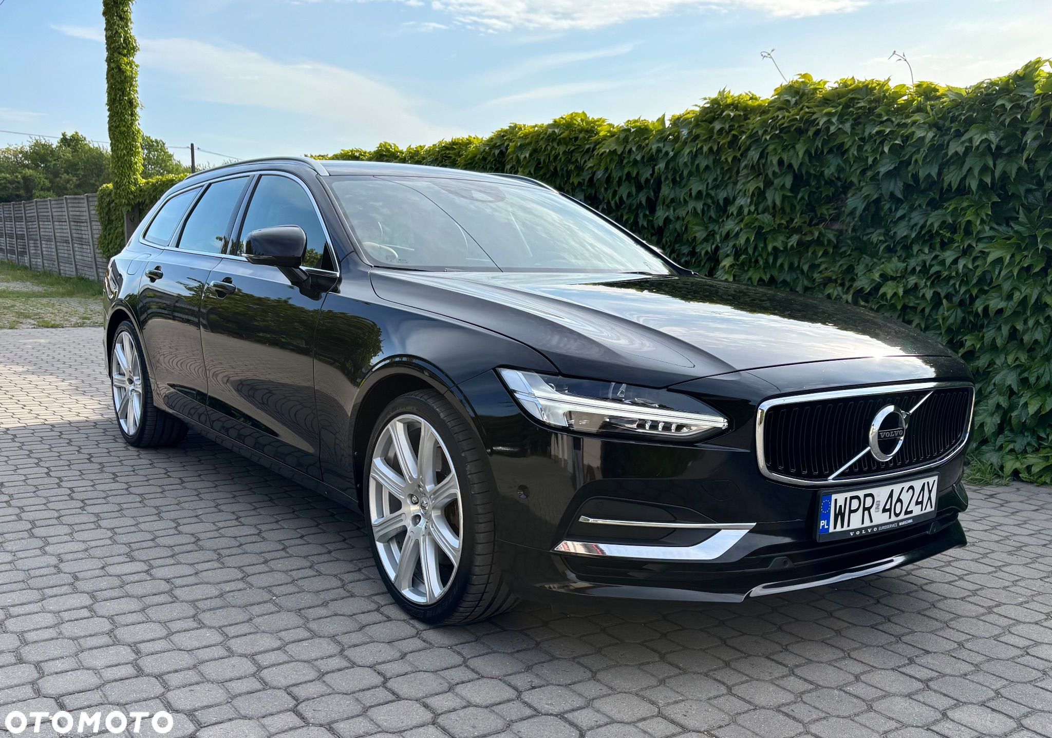 Volvo V90 D5 SCR AWD Momentum Pro - 1
