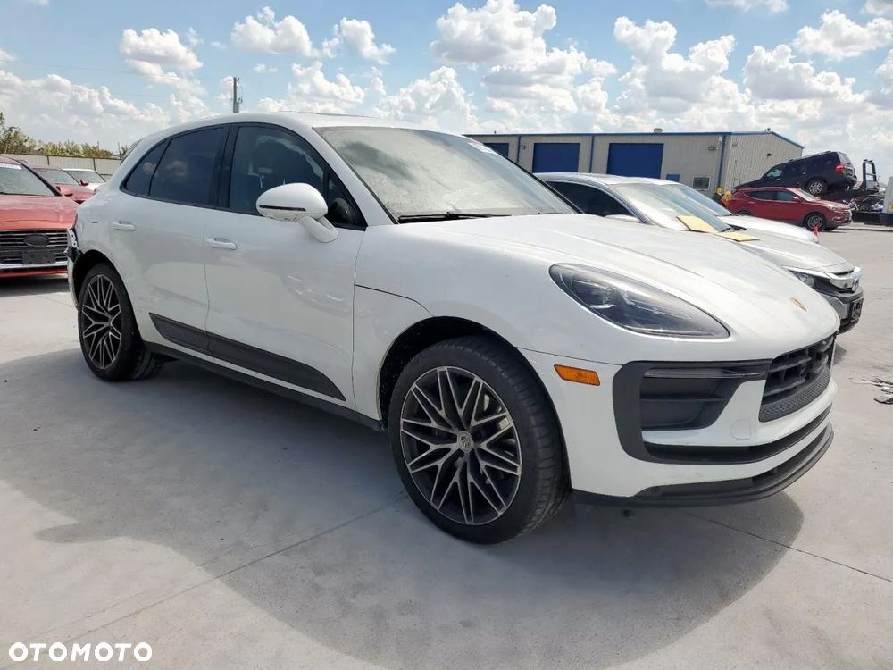 Porsche Macan - 2