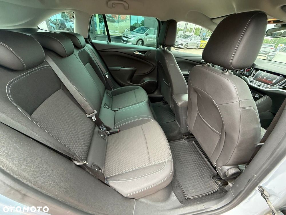 Opel Astra 1.6 T Dynamic S&S - 13