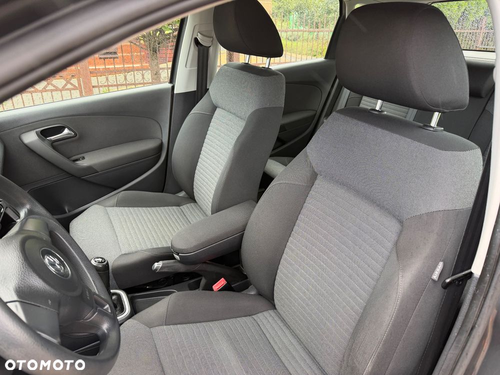 Volkswagen Polo 1.4 Comfortline - 25