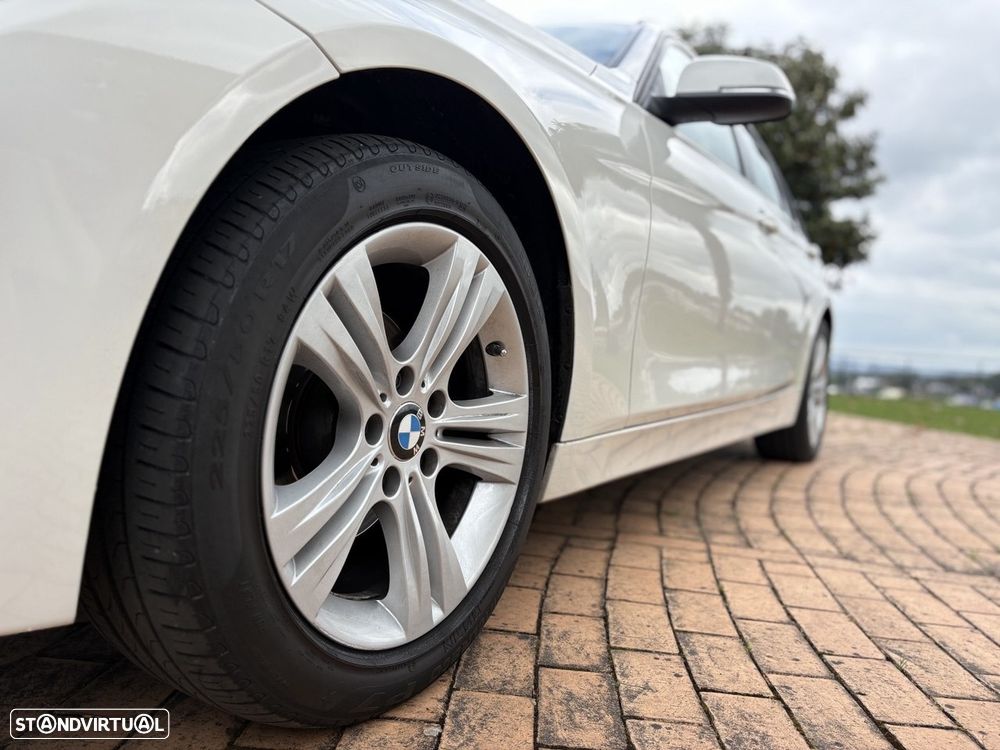 BMW 318 d Auto Line Sport - 8