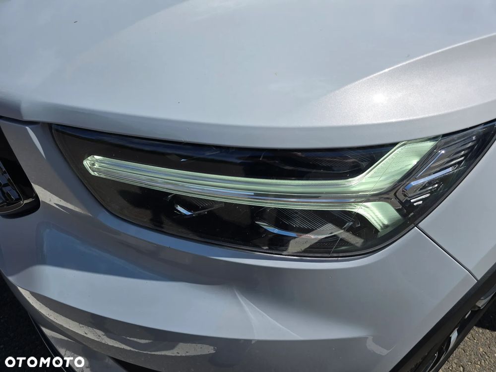 Volvo XC 40 - 35