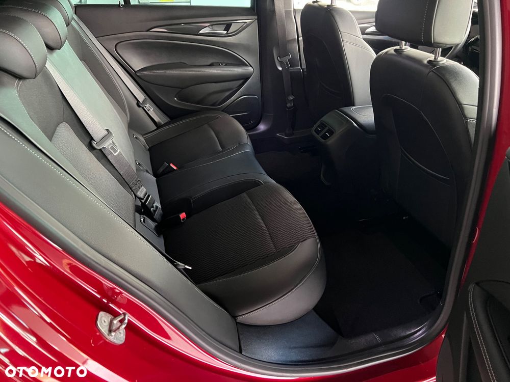 Opel Insignia - 31