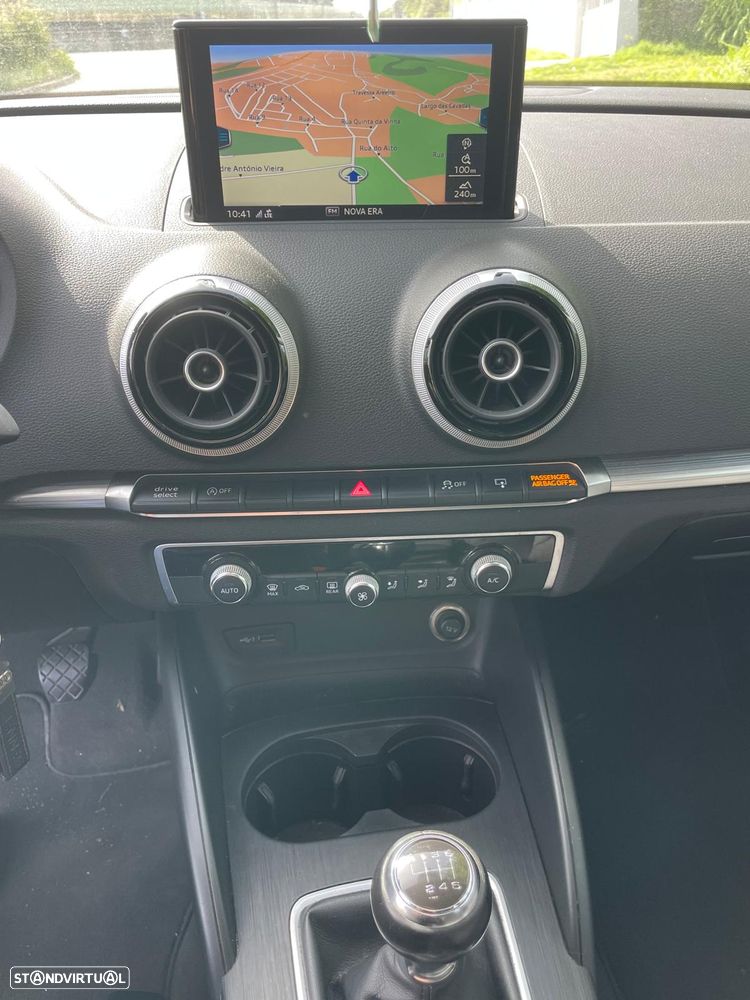 Audi A3 Limousine 1.6 TDI (clean diesel) S line Sport Pack - 11