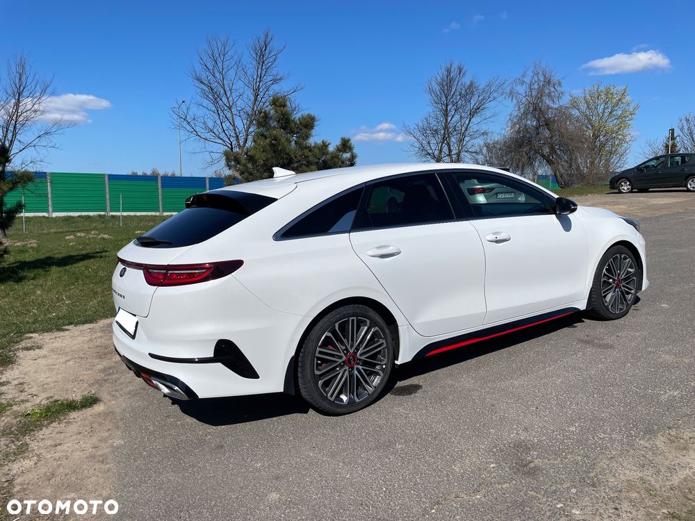 Kia ProCeed - 8