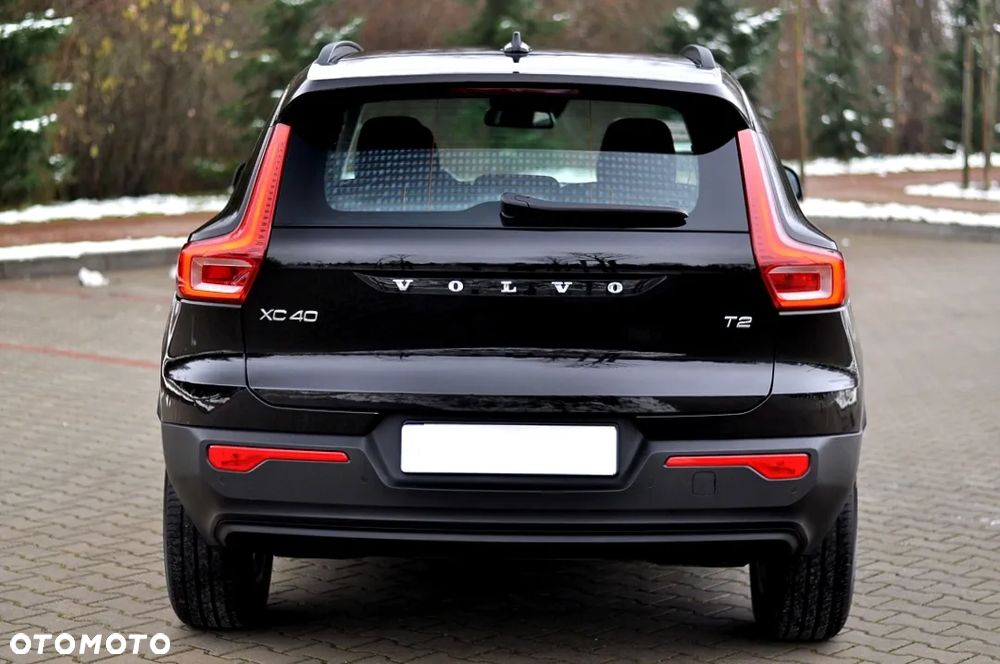 Volvo XC 40 T2 Momentum Pro - 12