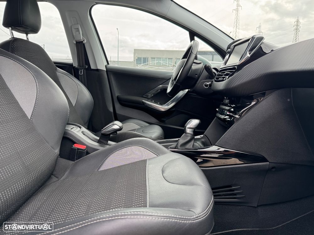 Peugeot 2008 1.2 PureTech Allure - 7