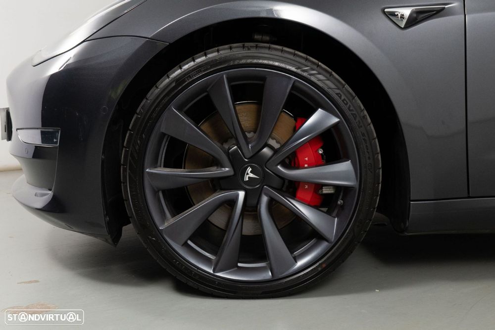 Tesla Model 3 Performance Dual Motor AWD - 18