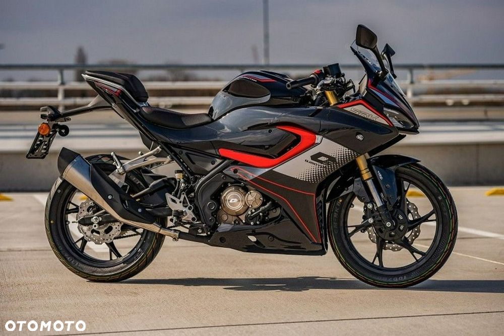 QJMOTOR SRK 125S - 4
