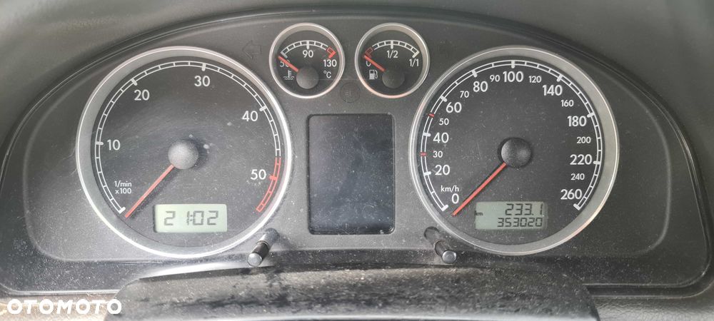 Volkswagen Passat - 5
