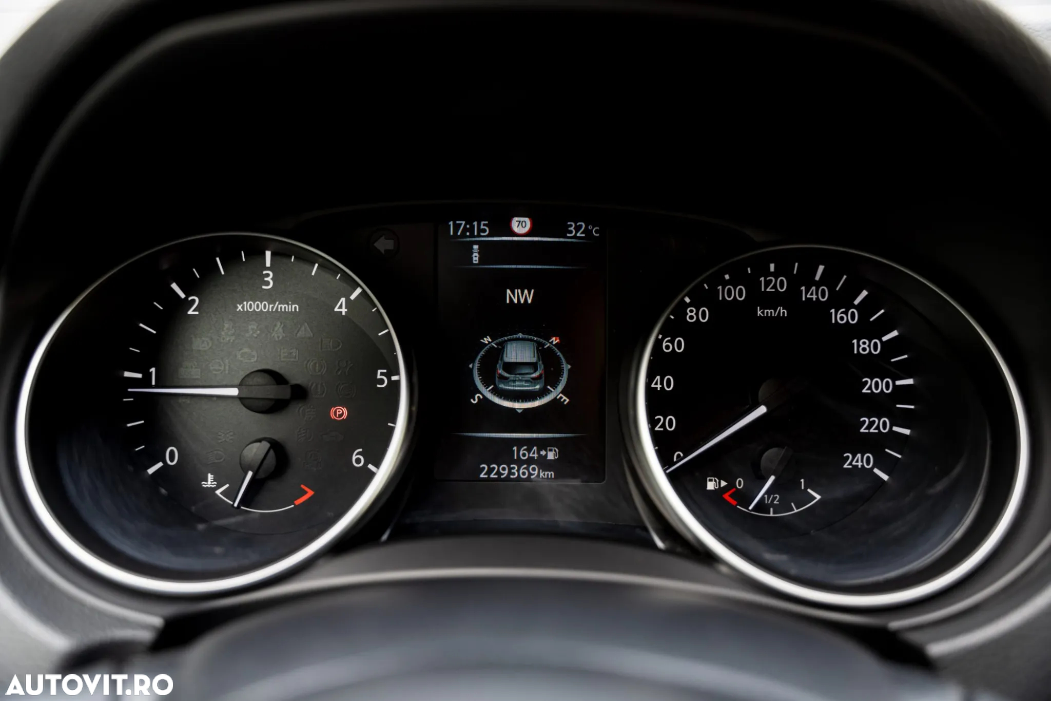 Nissan Qashqai 1.5 DCI Start/Stop Tekna - 29