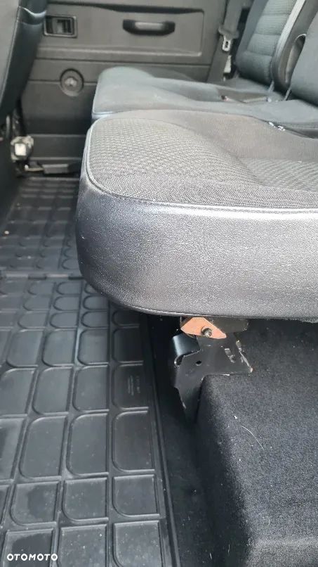 Land Rover Defender 110 2.4 TD4 E - 30