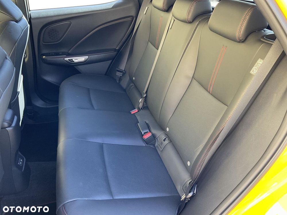 Lexus LBX 1.5 Hybrid Emotion - 14