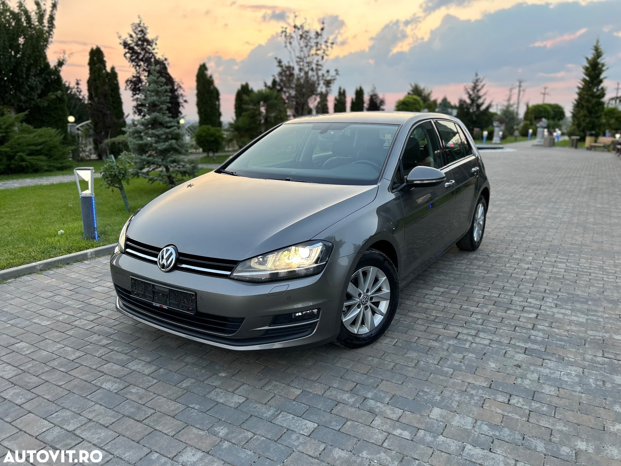 Volkswagen Golf 1.2 TSI BMT Highline - 4