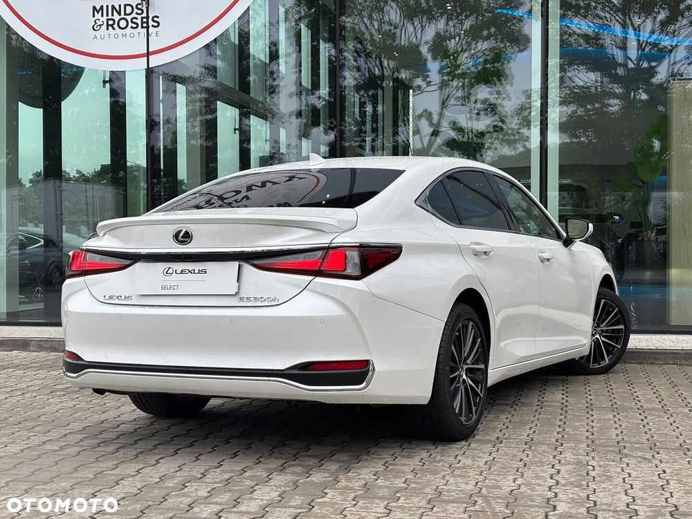 Lexus ES 300h Business Edition - 12
