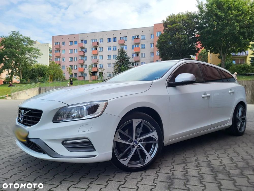 Volvo V60 D4 Drive-E R-Design Momentum - 3