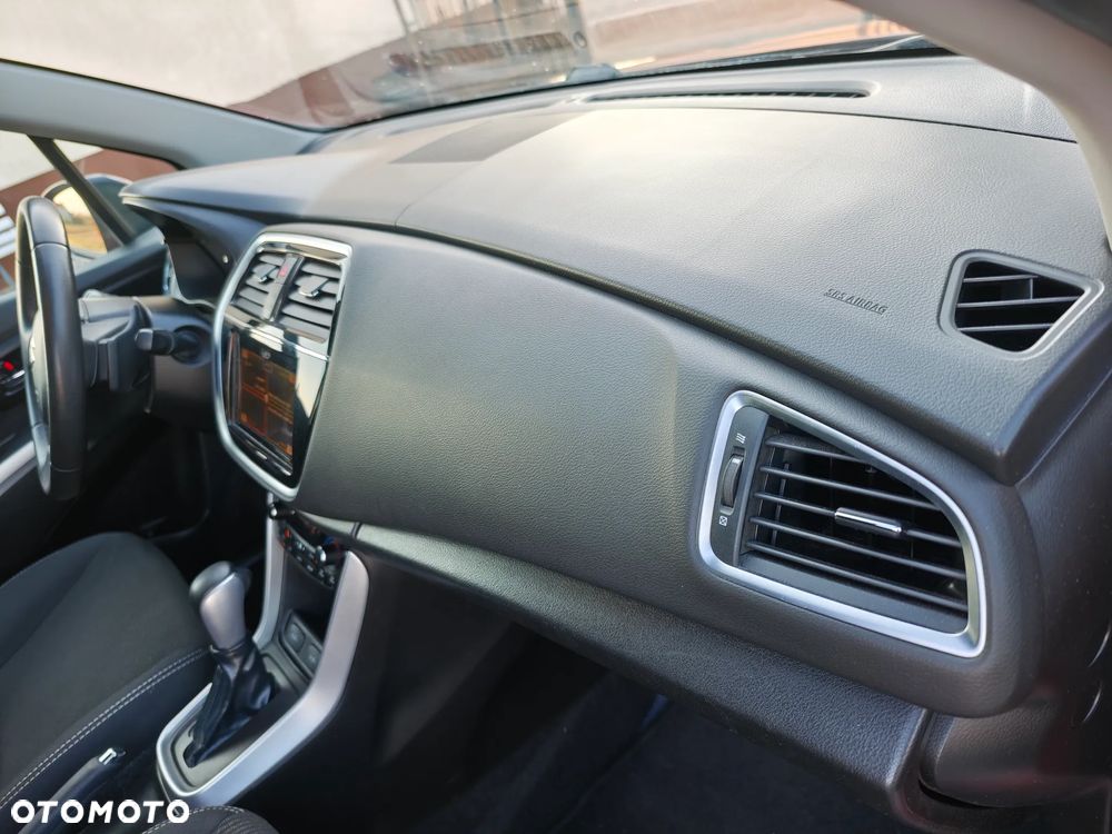 Suzuki SX4 S-Cross 1.4 T Premium - 10