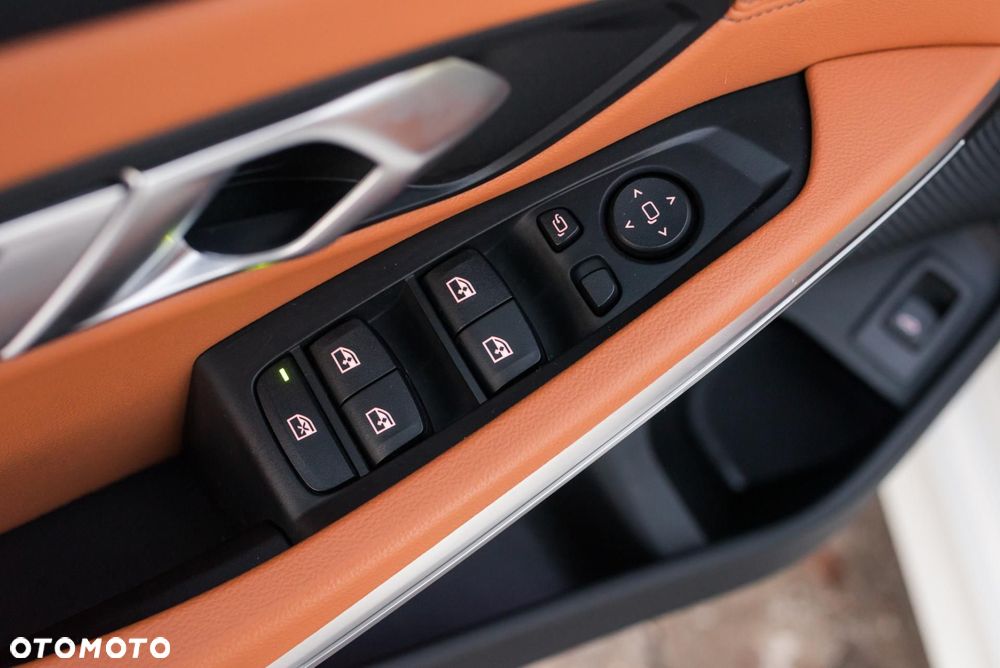 BMW Seria 3 320d Luxury Line - 28