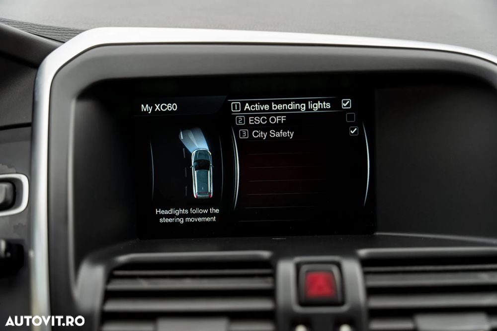 Volvo XC 60 D4 AWD Geartronic Summum - 27