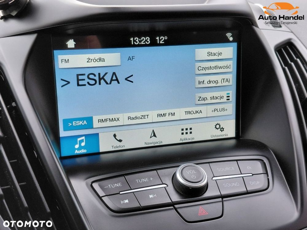 Ford Kuga 1.5 EcoBoost 2x4 Titanium - 24