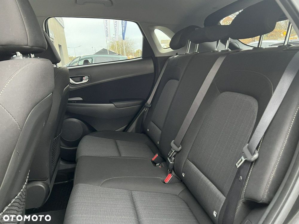 Hyundai Kona - 11