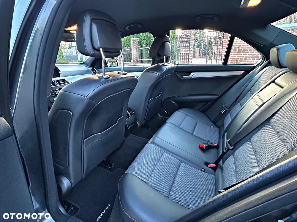 Mercedes-Benz Klasa C - 23