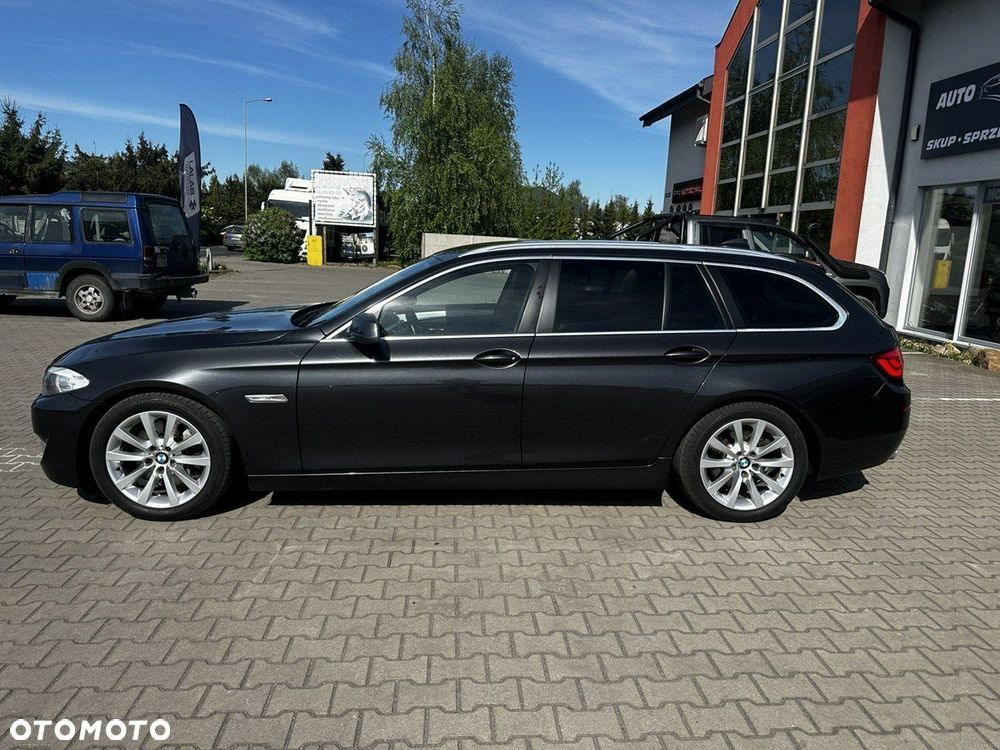 BMW Seria 5 530d Touring - 11