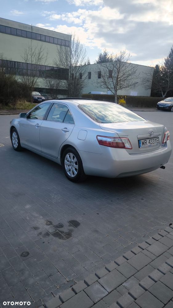 Toyota Camry - 3