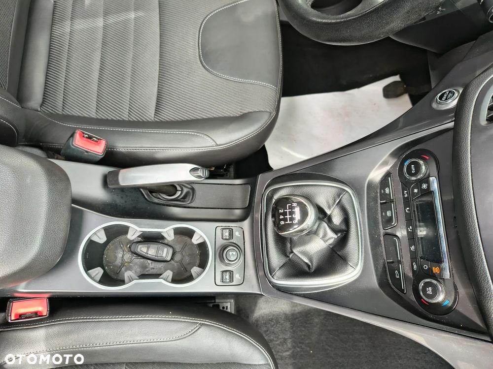 Ford Kuga 2.0 TDCi 4x4 Titanium - 16