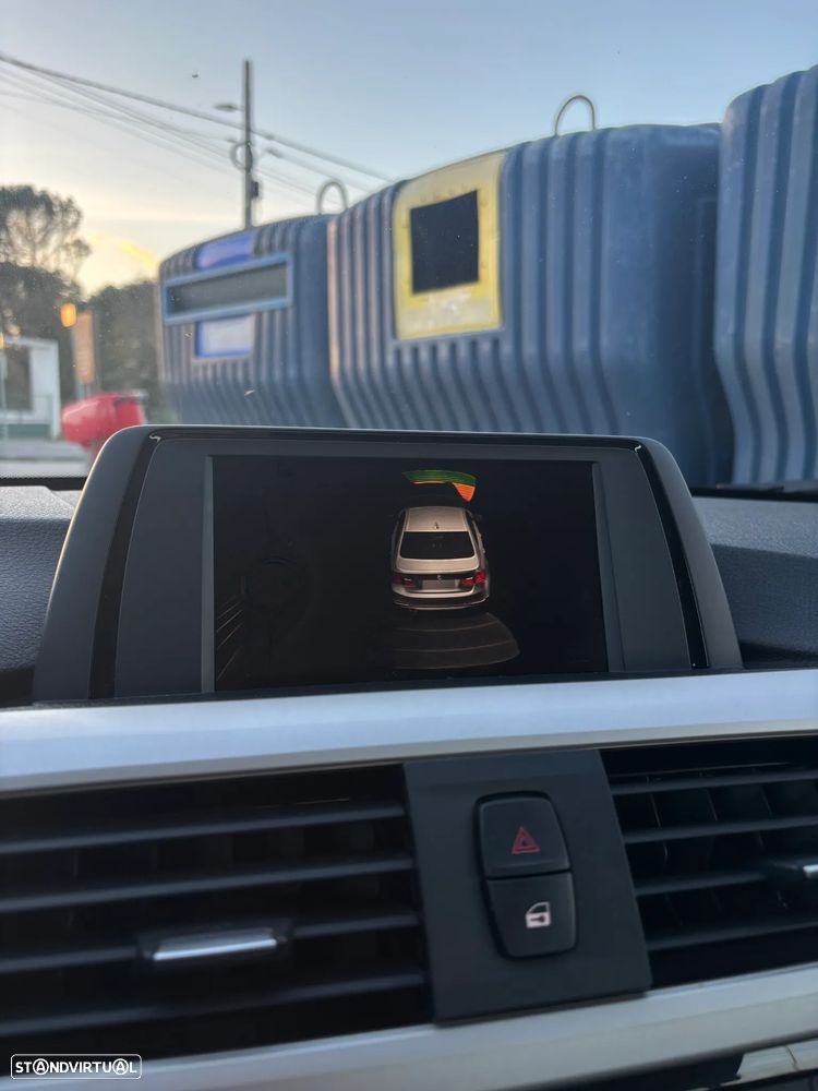 BMW 318 d Line Luxury - 17