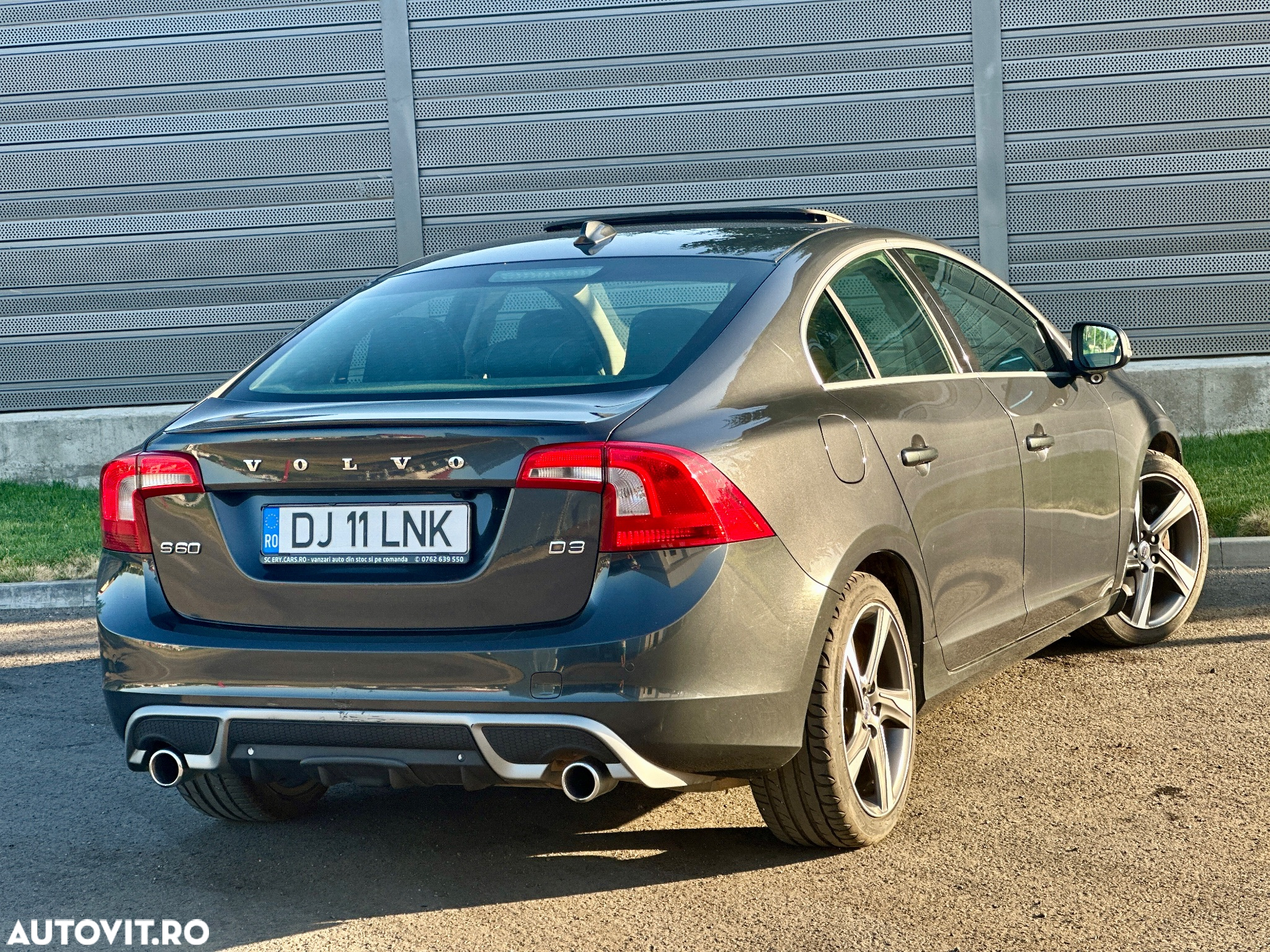 Volvo S60 D3 Geartronic RDesign - 3