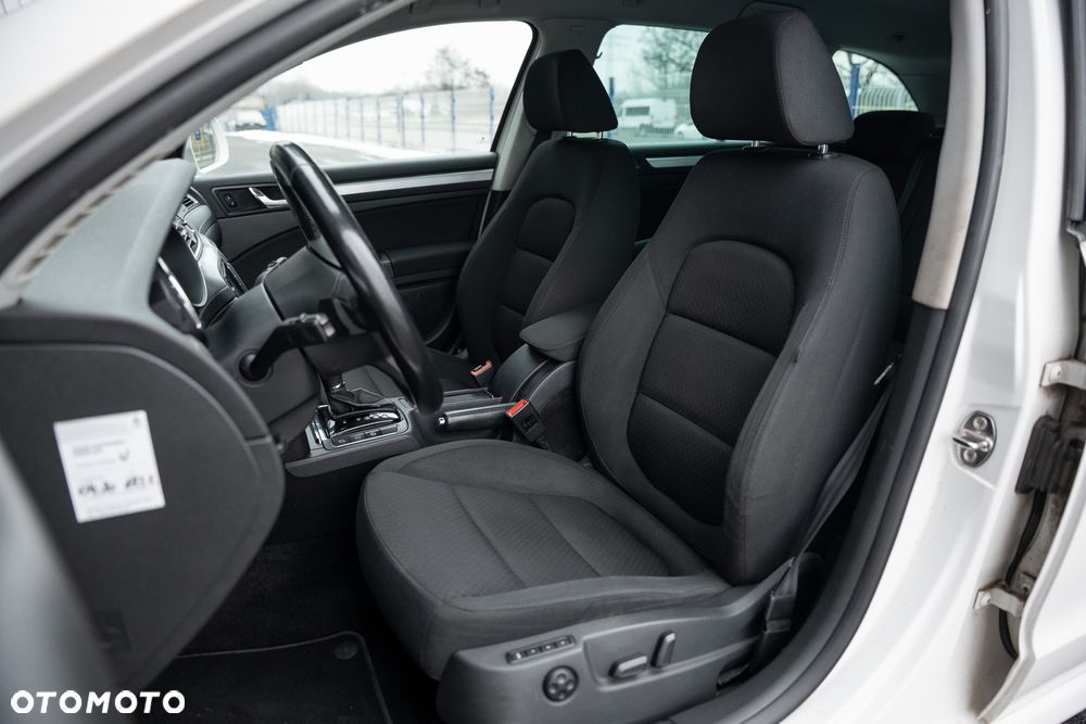 Skoda Superb 2.0 TDI DSG Active - 24