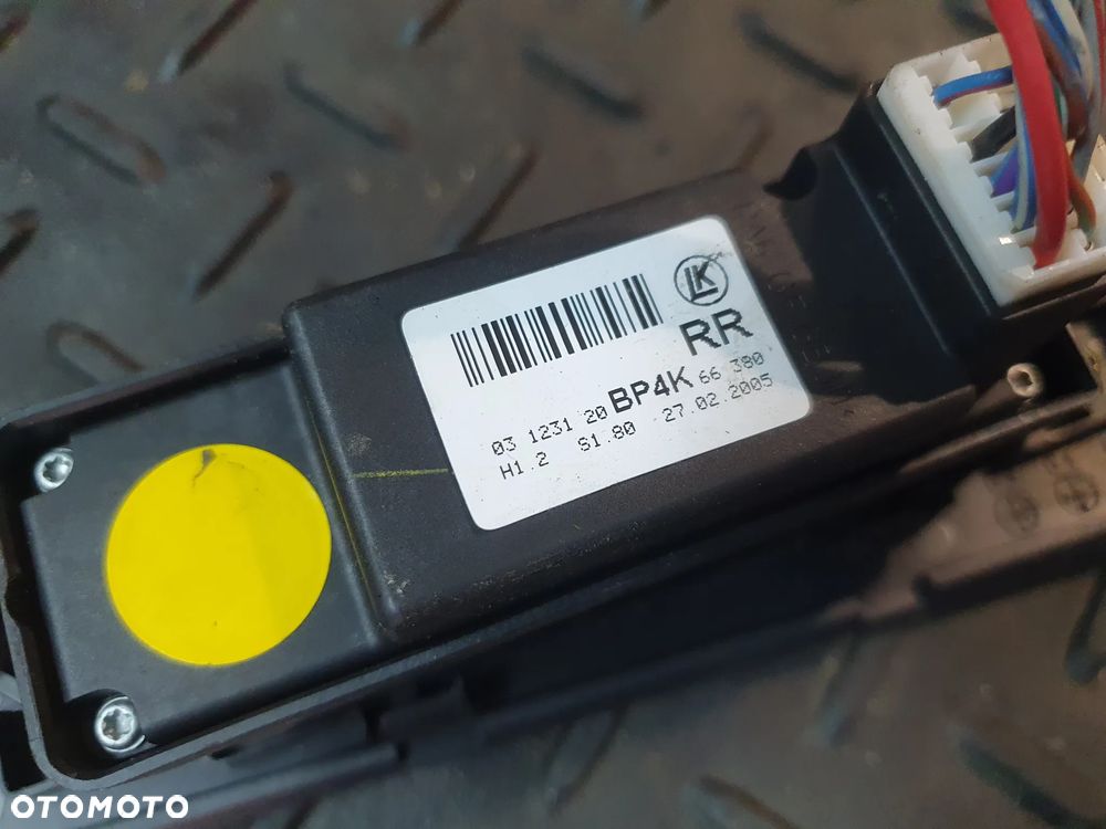 PRZEŁĄCZNIK PRAWY TYŁ MAZDA 3 I BK  03-09R 03123120BP4K - 2