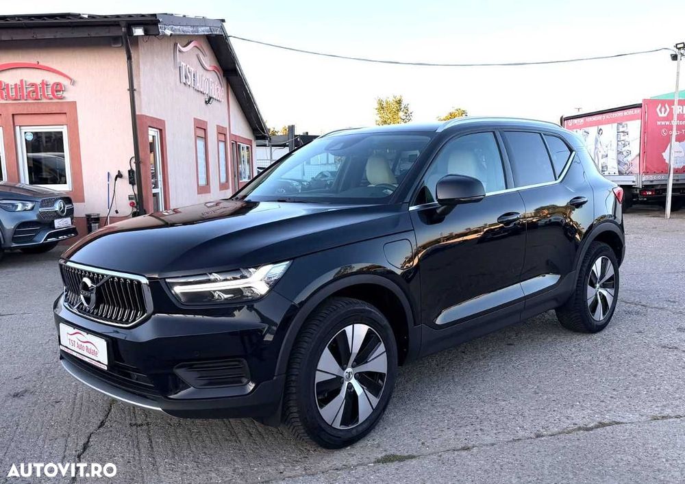 VOLVO XC40 2022 — imagine 3