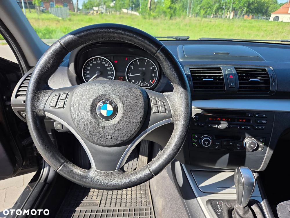 BMW Seria 1 116i - 10