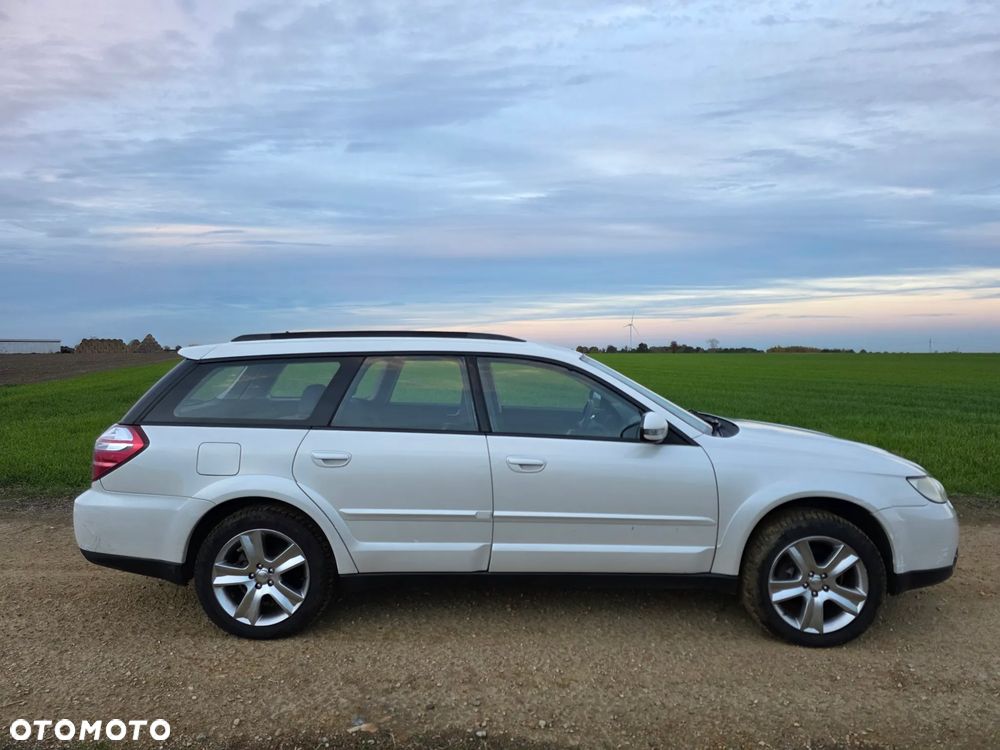 Subaru Outback - 6