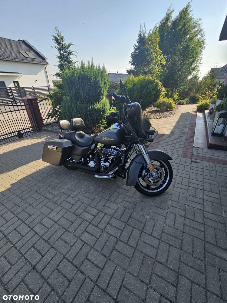 Harley-Davidson Touring Street Glide - 3