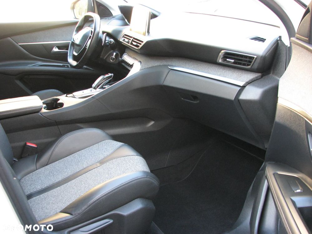Peugeot 3008 BlueHDi 130 Stop & Start EAT8 Allure Pack - 18