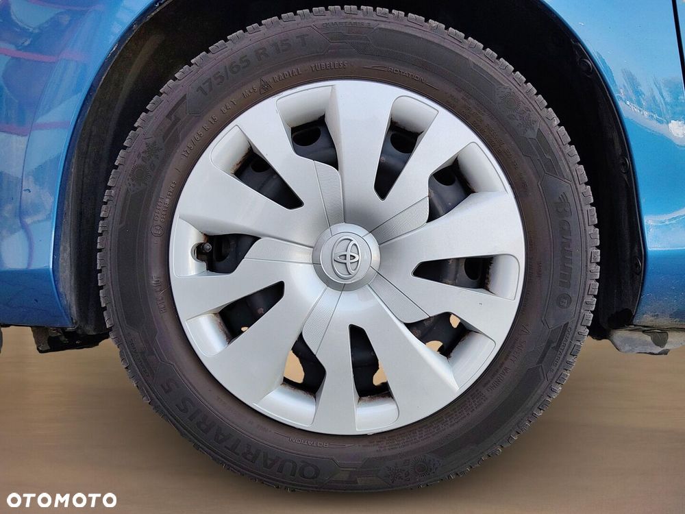 Toyota Yaris Hybrid 100 Premium - 29