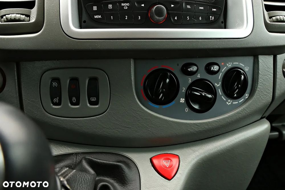 Opel Vivaro - 32
