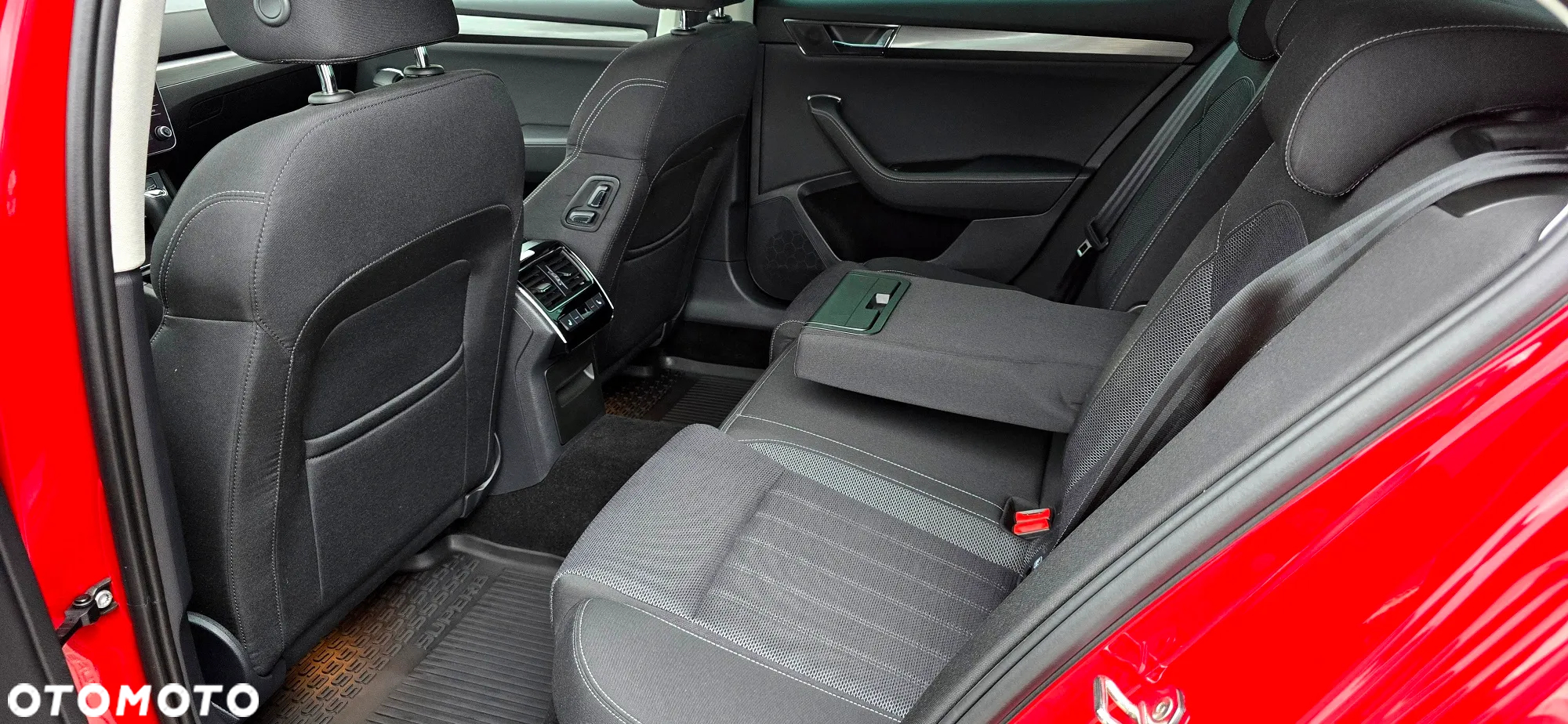 Skoda Superb 2.0 TDI SCR Style DSG - 13