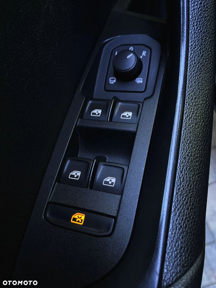 Skoda Karoq 1.6 TDI SCR 4x2 Style DSG - 33