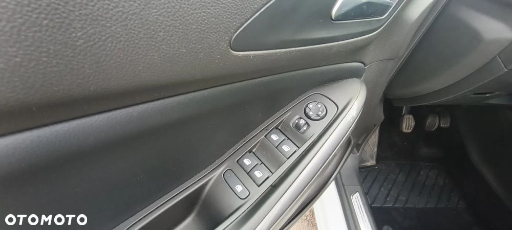Opel Grandland X 1.5 D Start/Stop Color Line - 18