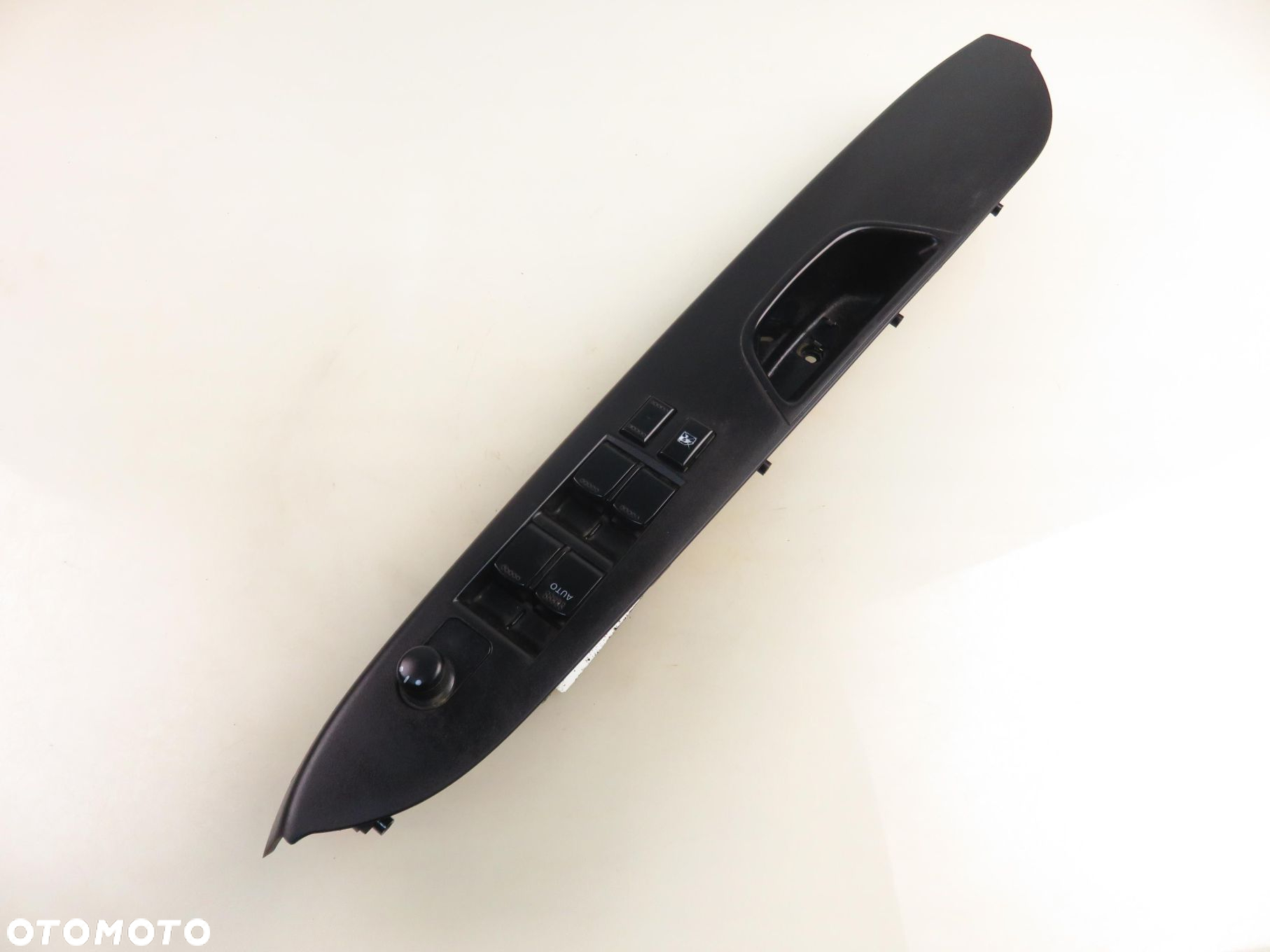 PANEL SZYB SUZUKI SX4 (EY, GY) 8372579J10 - 8
